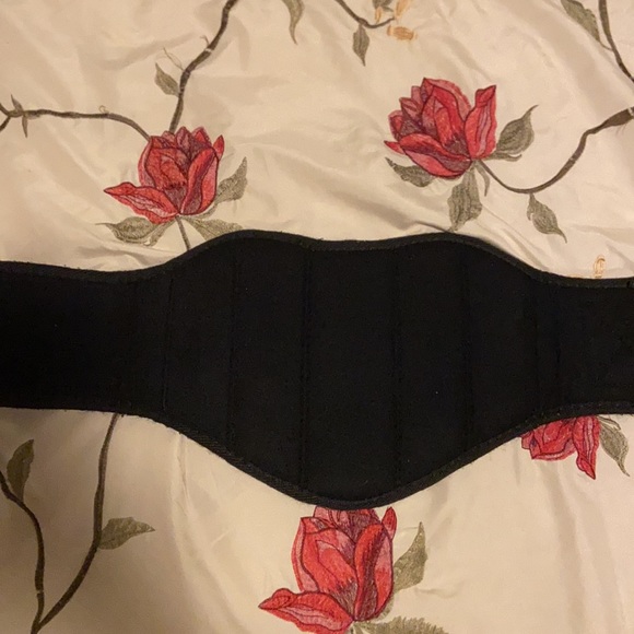 Harbinger Black workout belt - Picture 4 of 4